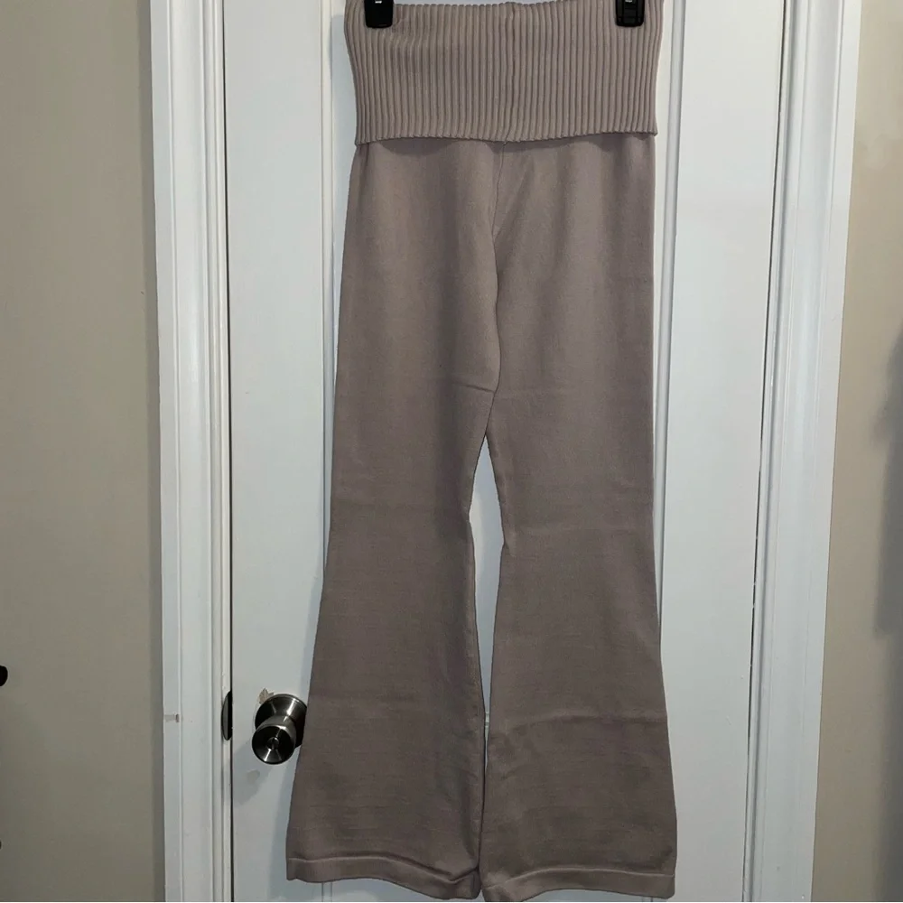 SHEIN Cream Boot Cut Fold Over Flare Knit Pants, Excellent Condition - Picture 5 of 8